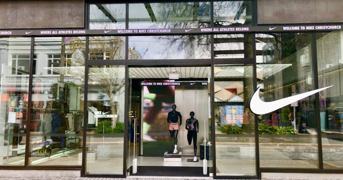 connaught place nike showroom